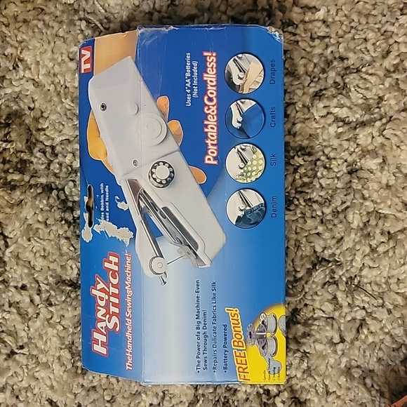 Handy Stitch - Handheld Sewing Machine - Picture 2 of 3